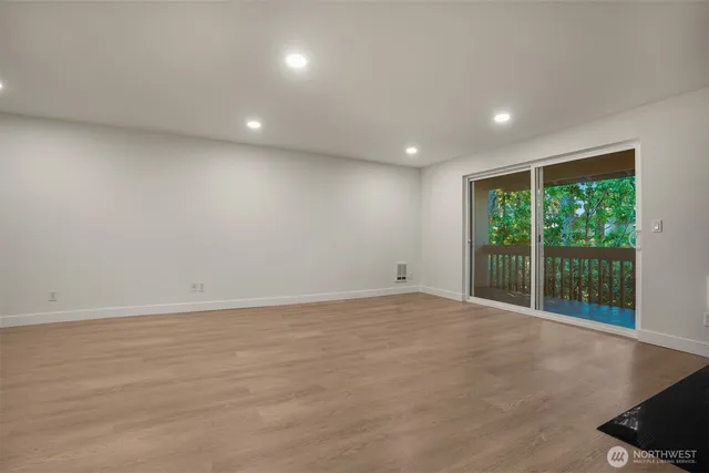 $339,950 | 7501 Ruby Drive Southwest, Unit I206, Lakewood, WA 98498