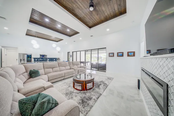 $1,350,000 | 11165 Tangerine Boulevard, West Palm Beach, FL 33412