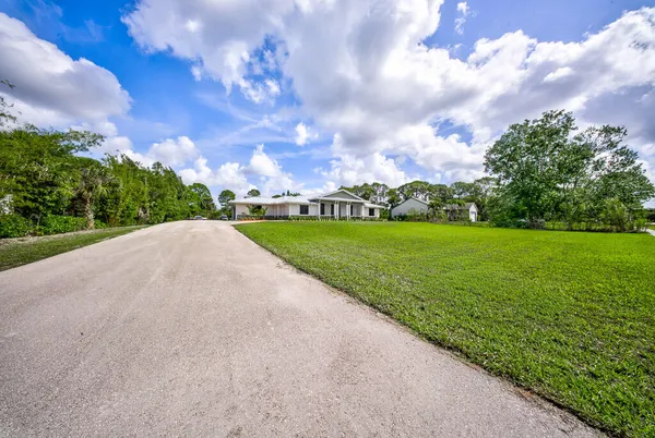 $1,350,000 | 11165 Tangerine Boulevard, West Palm Beach, FL 33412