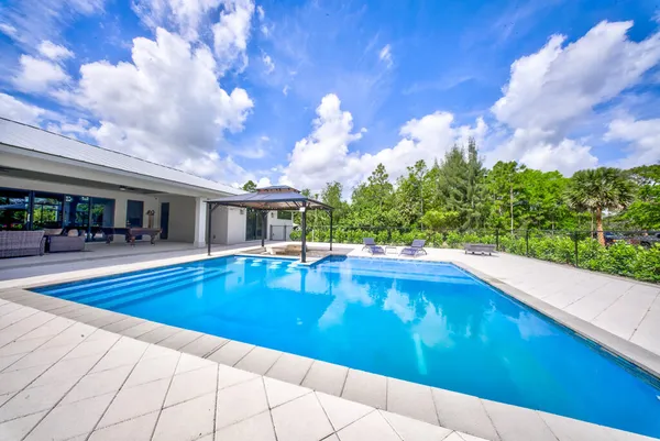 $1,350,000 | 11165 Tangerine Boulevard, West Palm Beach, FL 33412