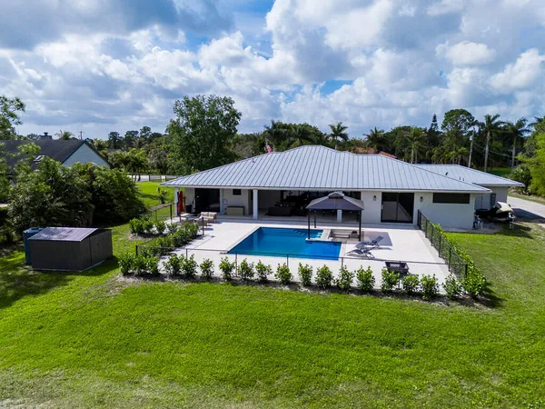 $1,350,000 | 11165 Tangerine Boulevard, West Palm Beach, FL 33412