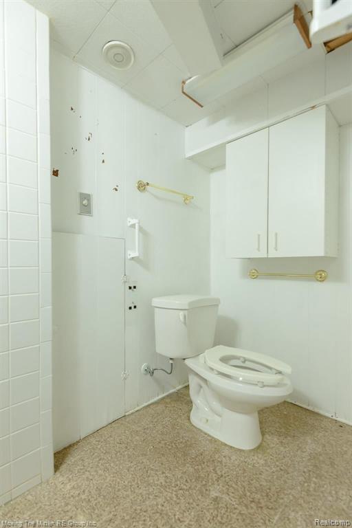 3 Waynewood Court Dearborn, MI 48124 - Photo 32 of 53