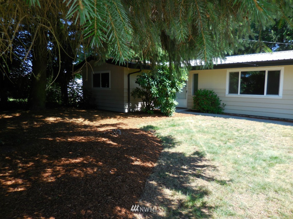 558 Hoquiam Avenue Northeast Renton, WA 98059 - Photo 16 of 21 Gallery Image 16