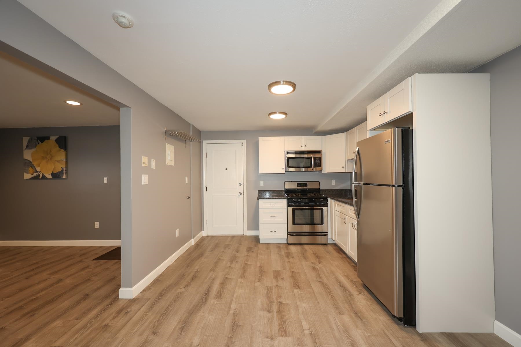 9 Tiffany Road, Unit 3 Salem, NH 03079 - Photo 4 of 23 Gallery Image 4