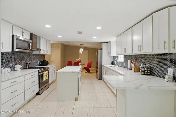 $650,000 | 6878 Lenox Avenue, Jacksonville, FL 32205
