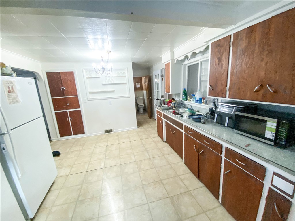 580 Hague Street Rochester, NY 14606 - Photo 5 of 14