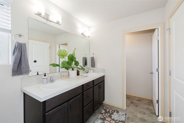 $440,000 | 2450 Zeeden Way, Bremerton, WA 98310