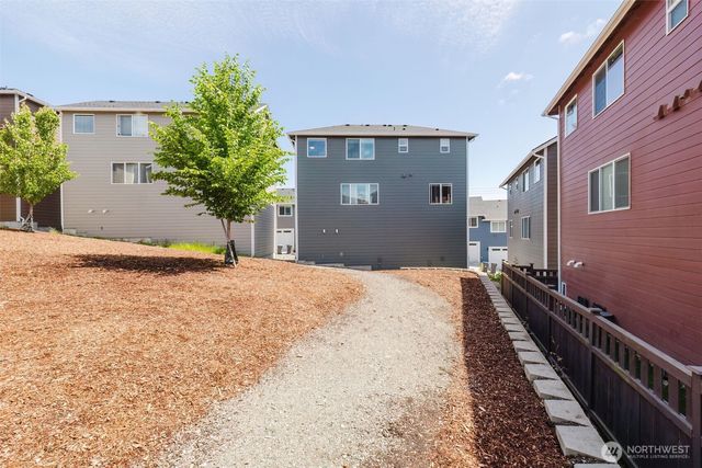 $440,000 | 2450 Zeeden Way, Bremerton, WA 98310