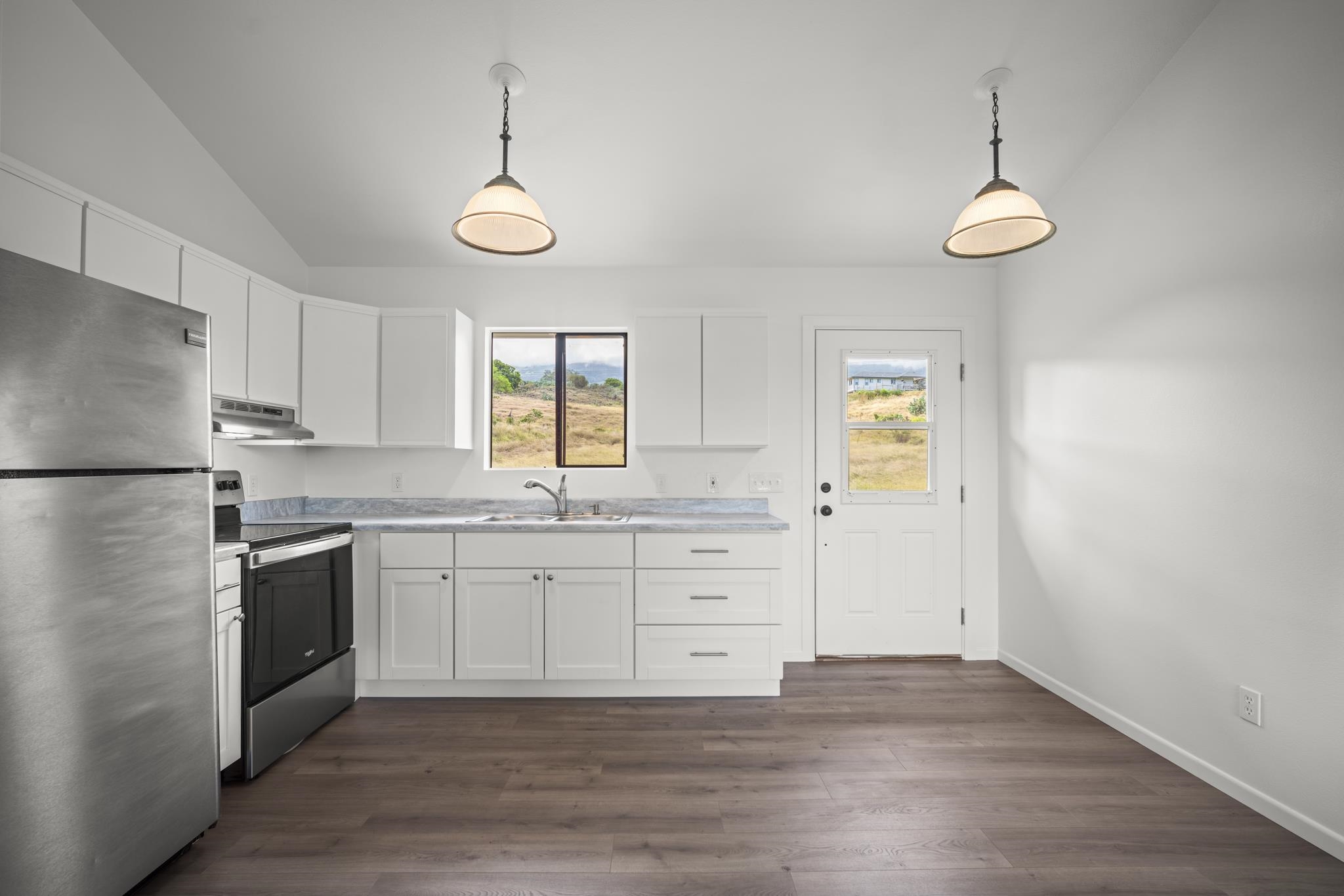 1298 Naalae Road, Unit B Kula, HI 96790 - Photo 4 of 33