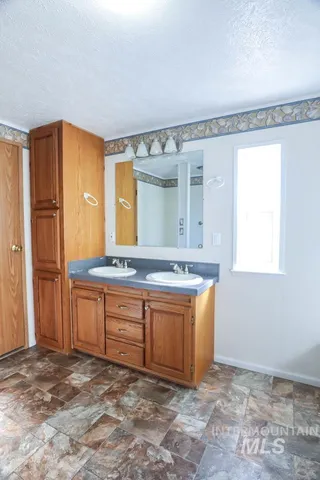 $377,999 | 815 Eaton Road, Weiser, ID 83672