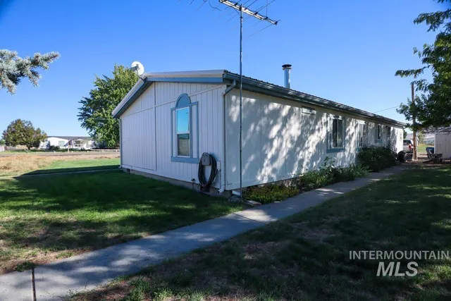 $379,999 | 815 Eaton Road, Weiser, ID 83672