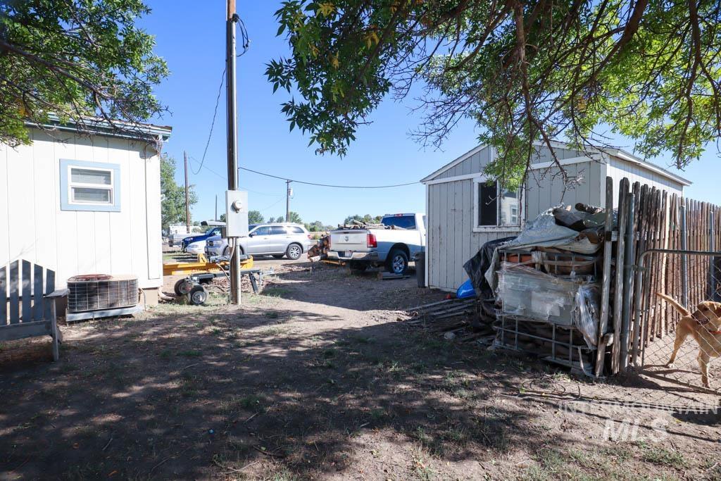 815 Eaton Road Weiser, ID 83672 - Photo 43 of 50 View of yard with a storage shed