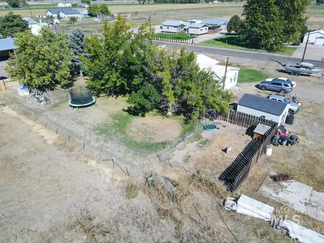 $379,999 | 815 Eaton Road, Weiser, ID 83672