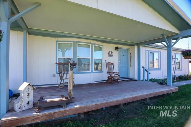 $377,999 | 815 Eaton Road, Weiser, ID 83672