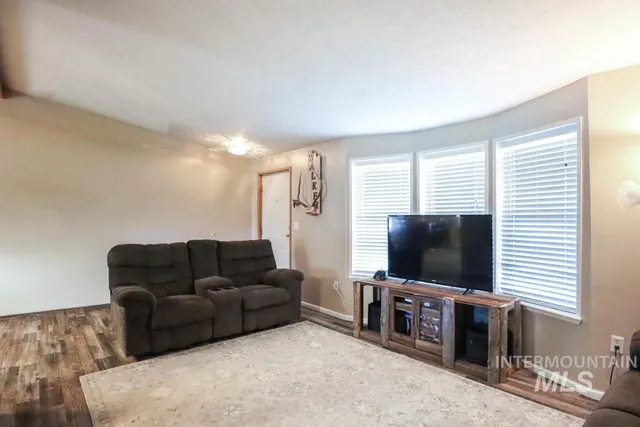 $377,999 | 815 Eaton Road, Weiser, ID 83672