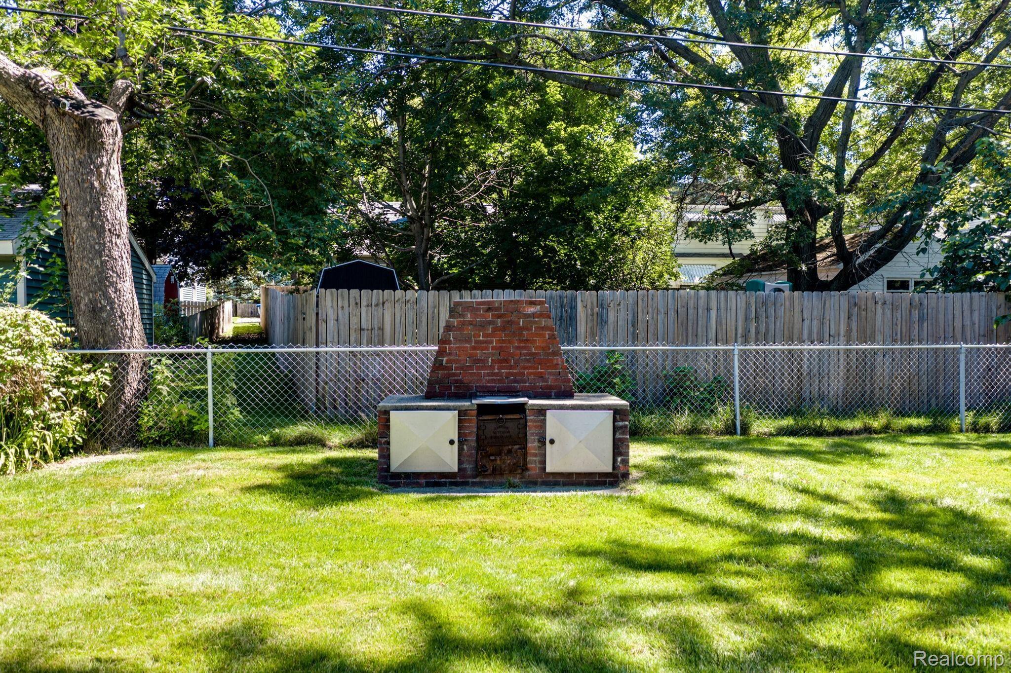 311 Dover Road Waterford, MI 48328 - Photo 51 of 67 311+Dover+Rd+Waterford+Township-28-WebQuality.jpg