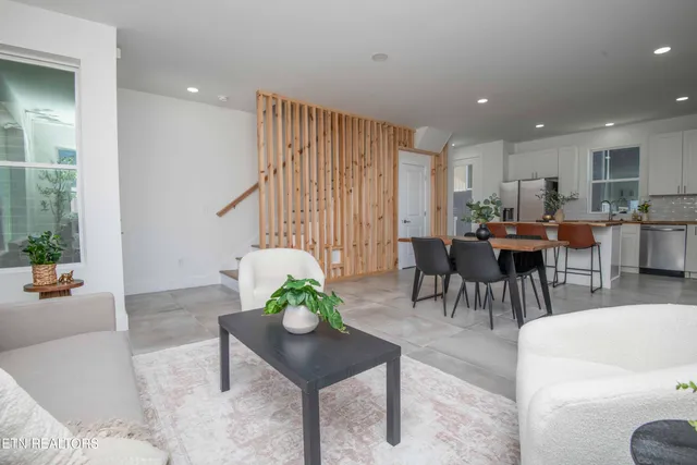 $349,900 | 2727 Whittle Springs Road, Knoxville, TN 37917