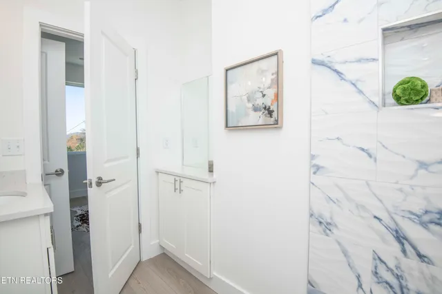 $349,900 | 2727 Whittle Springs Road, Knoxville, TN 37917