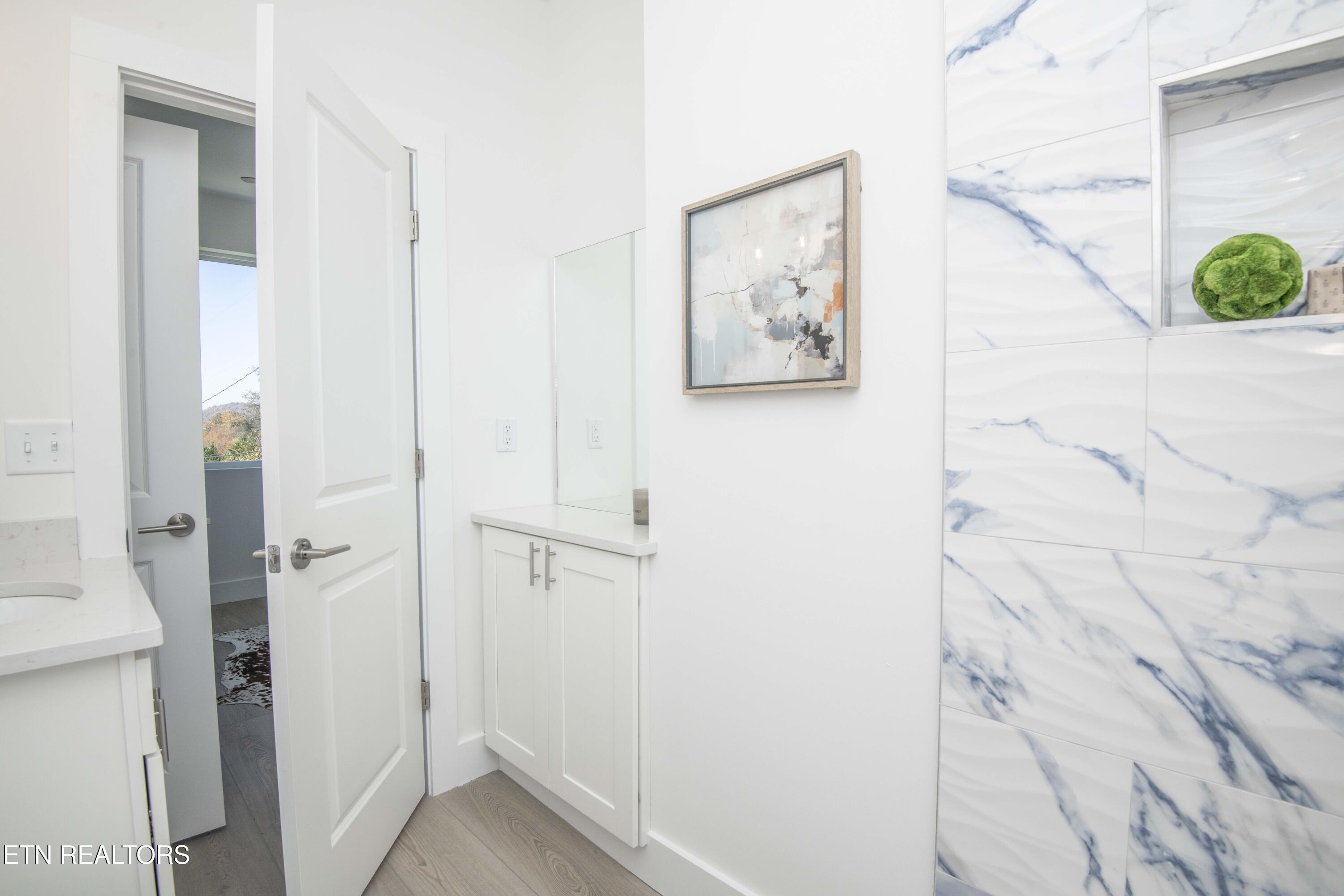 2727 Whittle Springs Road Knoxville, TN 37917 - Photo 14 of 33 master bath 1_1