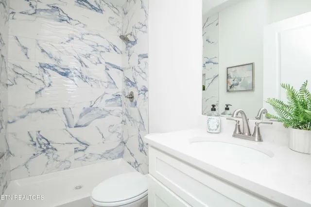 $349,900 | 2727 Whittle Springs Road, Knoxville, TN 37917