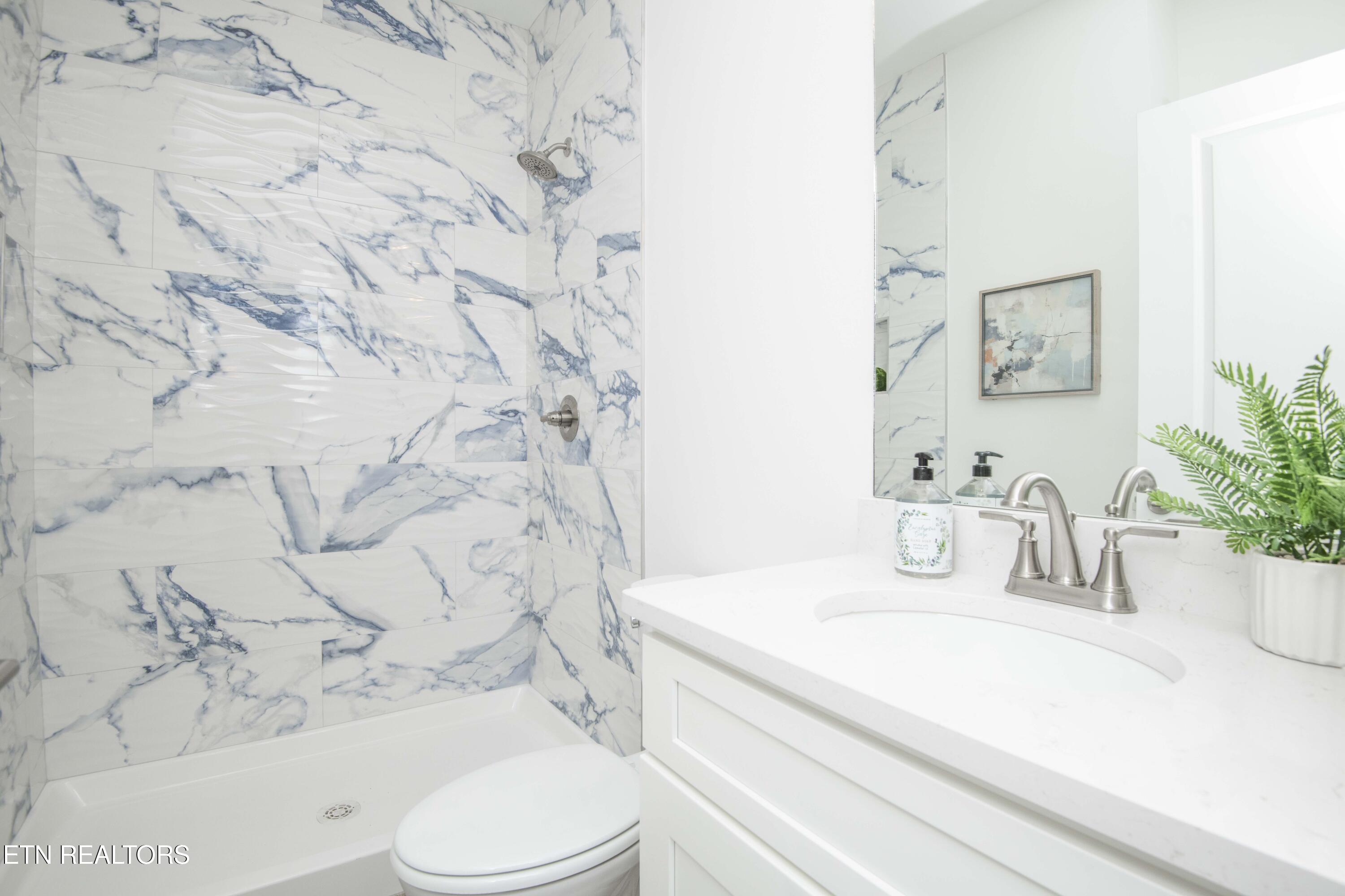 2727 Whittle Springs Road Knoxville, TN 37917 - Photo 15 of 33 master bath 2_1