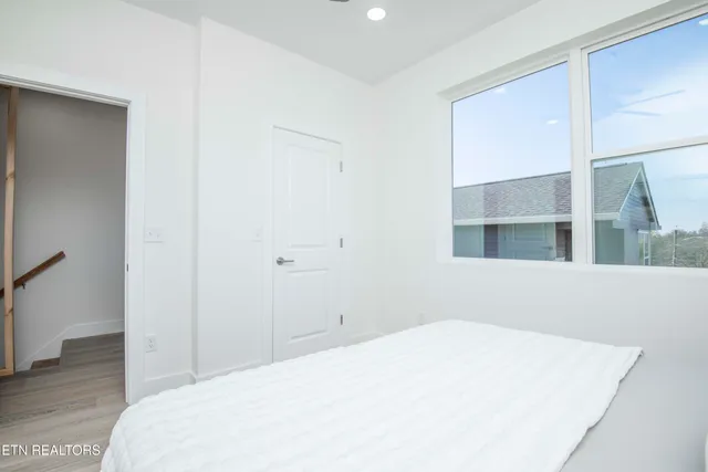 $349,900 | 2727 Whittle Springs Road, Knoxville, TN 37917