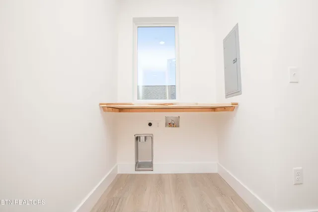 $349,900 | 2727 Whittle Springs Road, Knoxville, TN 37917