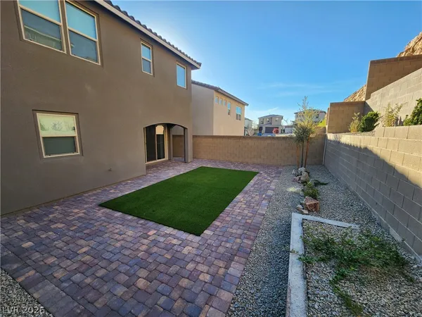 $3,249 | 2209 Fish Hawk Street, Las Vegas, NV 89138