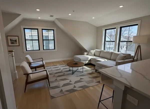 $4,200 | 76 Turner Street, Unit 3, Boston, MA 02135