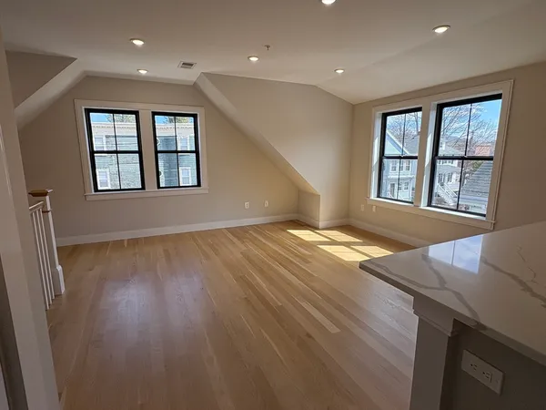 $4,200 | 76 Turner Street, Unit 3, Boston, MA 02135