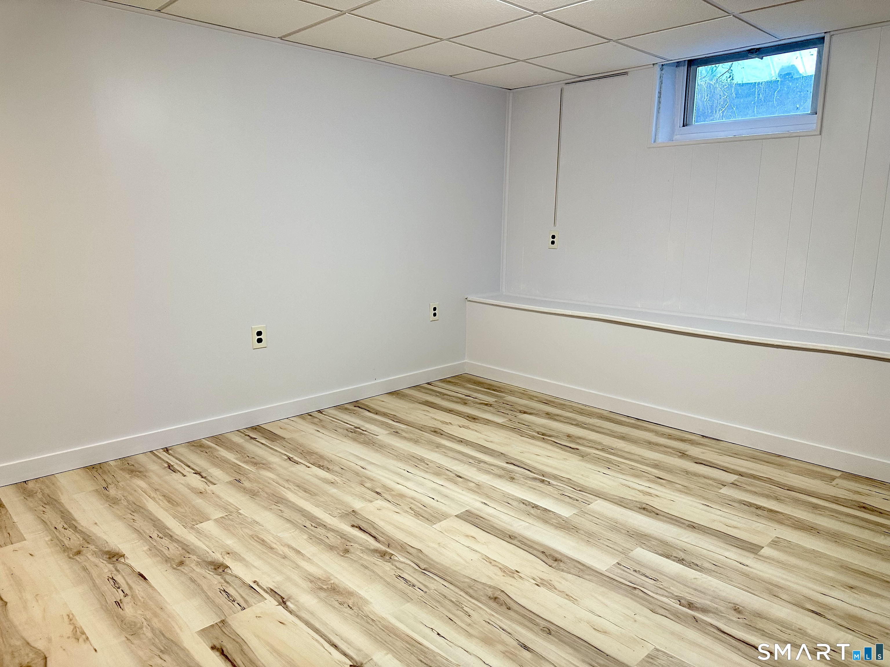 198 Sylvan Knoll Road Stamford, CT 06902 - Photo 10 of 17 a view of a room with an empty space
