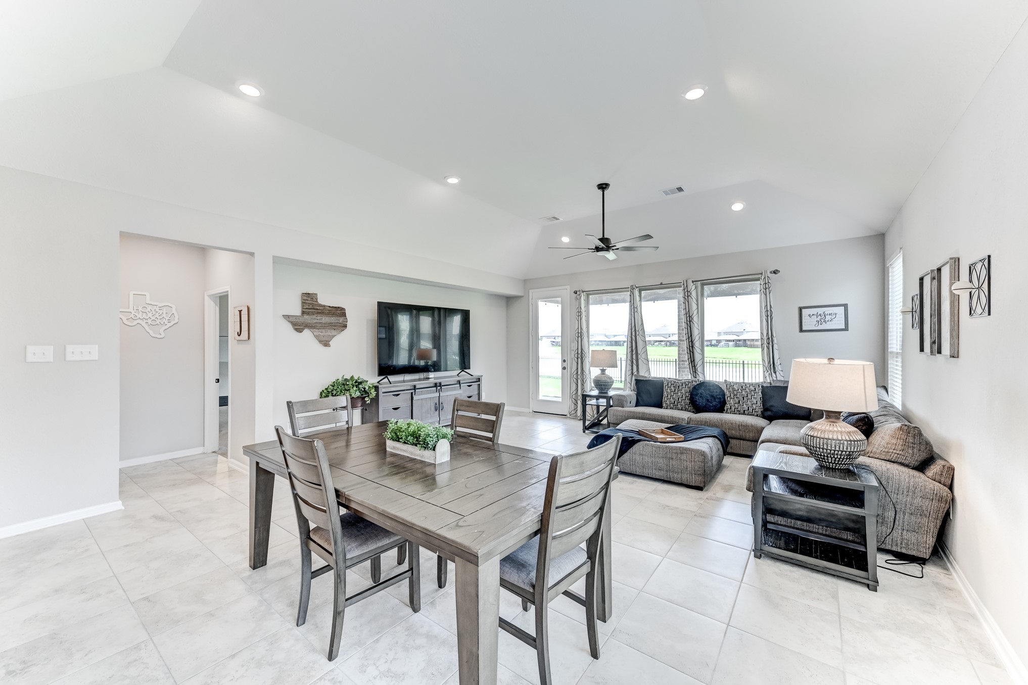 25307 Champion Ridge Court Katy, TX 77493 - Photo 23 of 48 Dining room