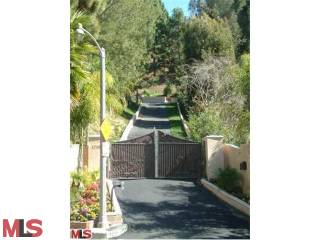 1210 Chantilly Road Los Angeles, CA 90077 - Photo 1 of 1 Gallery Image 1