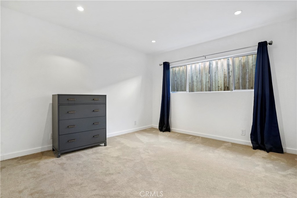 16301 Meadow Ridge Road West Encino, CA 91436 - Photo 25 of 33 an empty room with closet