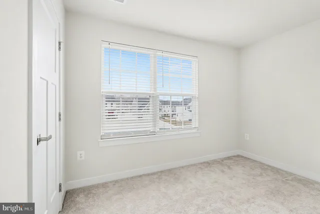 $2,900 | 484 Bridgepoint Drive, Fredericksburg, VA 22405