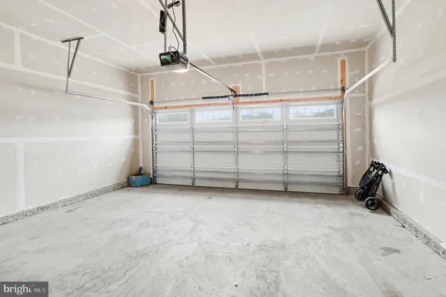 $2,900 | 484 Bridgepoint Drive, Fredericksburg, VA 22405