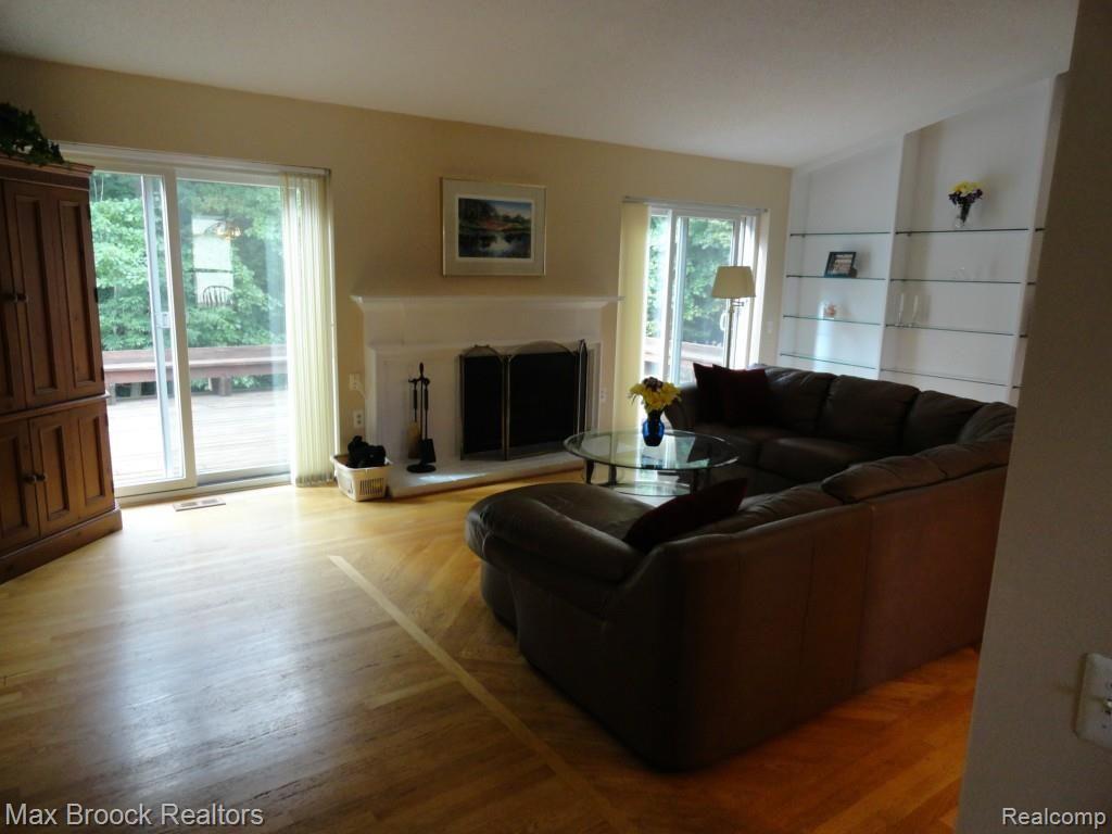 2071 North Fairview Lane Rochester Hills, MI 48306 - Photo 20 of 40