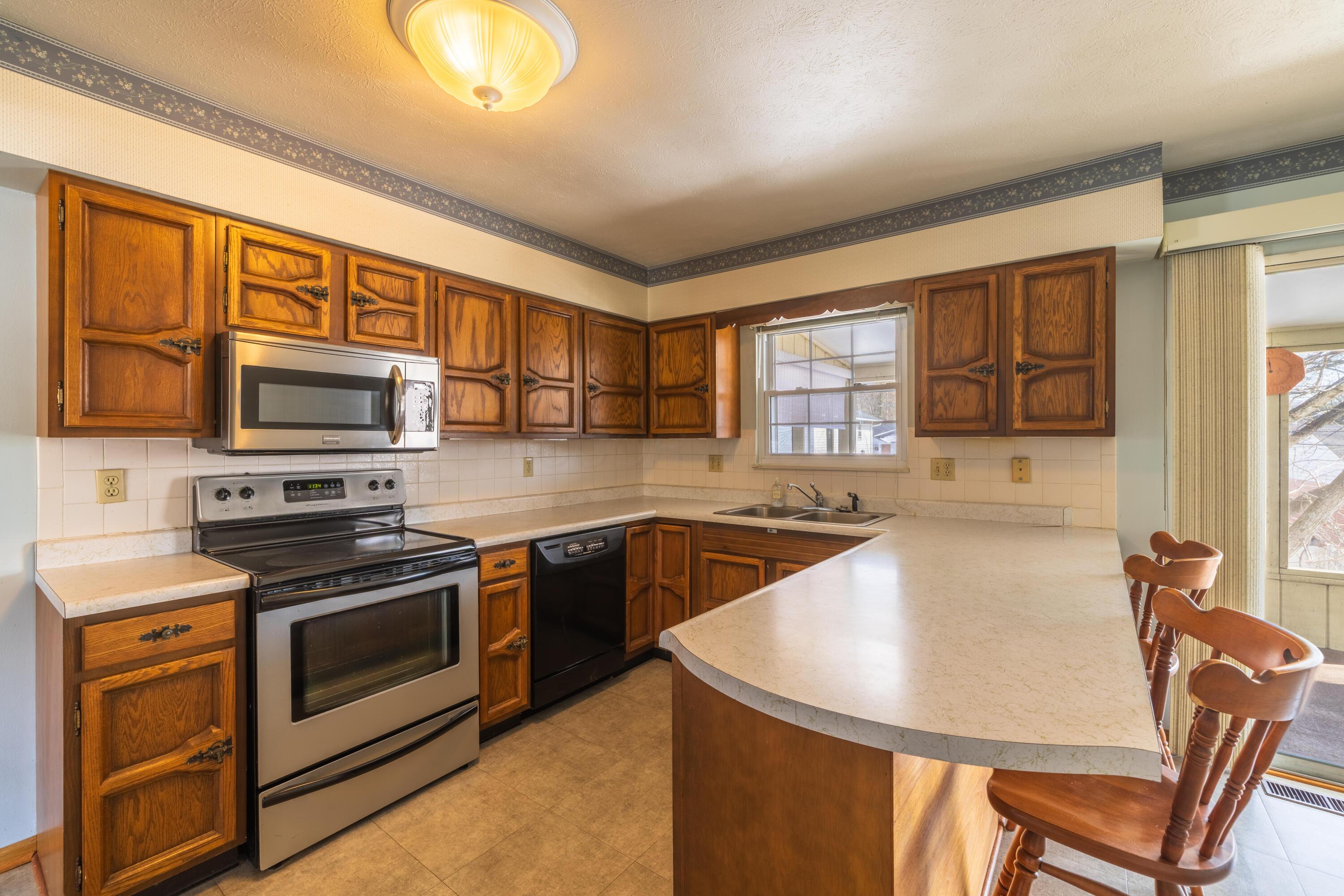 44 Strathmore Boulevard Athens, OH 45701 - Photo 13 of 54 JZP_44StrathmoreBlvd_022