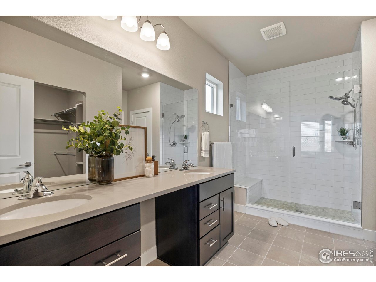 6752 Castello Street Timnath, CO 80547 - Photo 22 of 44 Large Primary Bathroom