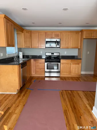 $2,400 | 57 Hollis Drive, Unit 57, Meriden, CT 06451