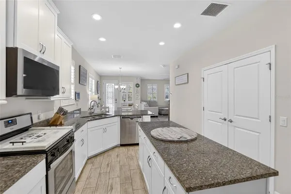 $375,000 | 5601 Kingsley Corner Way, Lithia, FL 33547