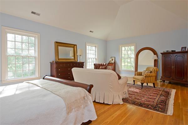 12 Hitching Post Lane Weston, MA 02493 - Photo 8 of 14
