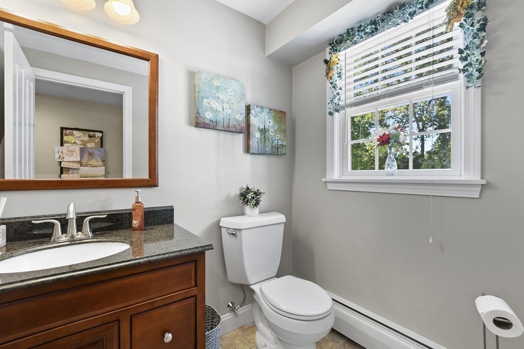 21 Hiawatha Road Woburn, MA 01801 - Photo 15 of 39 Gallery Image 15