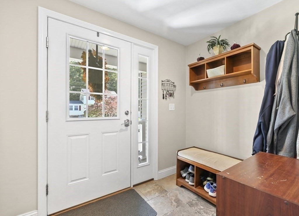 21 Hiawatha Road Woburn, MA 01801 - Photo 16 of 39 Gallery Image 16