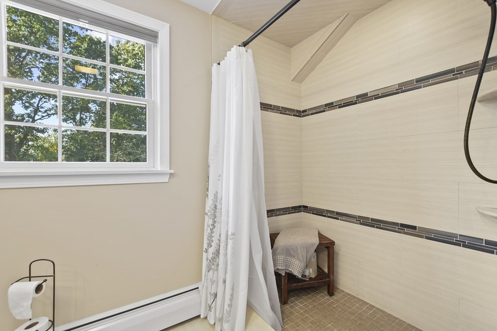 21 Hiawatha Road Woburn, MA 01801 - Photo 22 of 39 Gallery Image 22