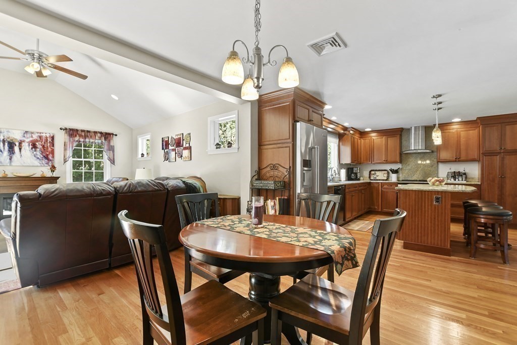 21 Hiawatha Road Woburn, MA 01801 - Photo 10 of 39 Gallery Image 10