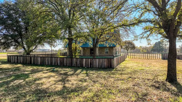 $575,000 | 1110 Knob Road, Springtown, TX 76082