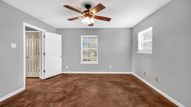 $575,000 | 1110 Knob Road, Springtown, TX 76082