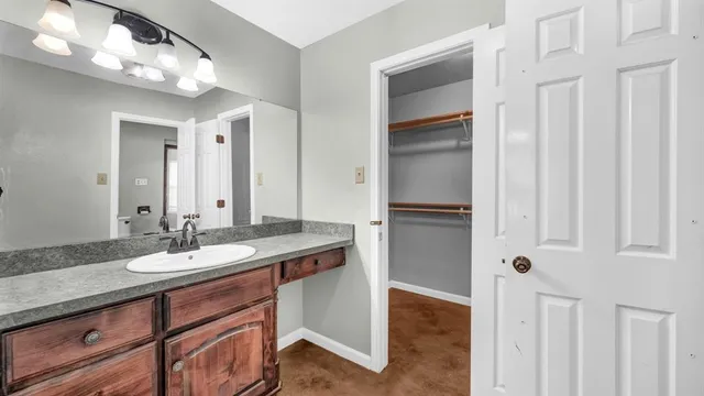 $575,000 | 1110 Knob Road, Springtown, TX 76082