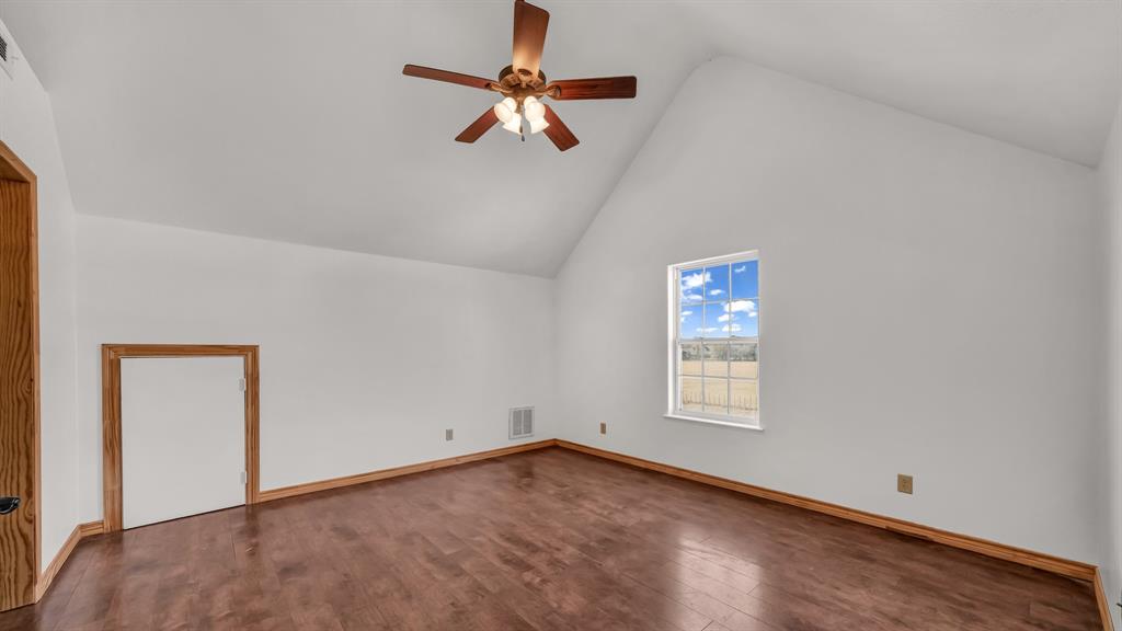 1110 Knob Road Springtown, TX 76082 - Photo 21 of 34